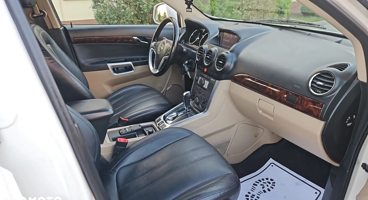 Opel Antara cena 35900 przebieg: 186000, rok produkcji 2011 z Wilamowice małe 232
